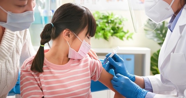 Layanan Vaccination di Family Statcare: Lengkap untuk Dewasa & Anak