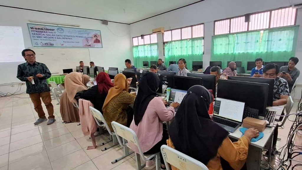 Cara Meningkatkan Kompetensi Guru Melalui Pelatihan Berkelanjutan